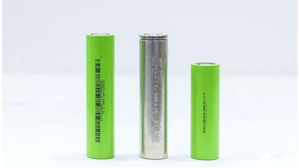 電池的正負(fù)極是什么材料做的 電池的正負(fù)極是什么材料做的